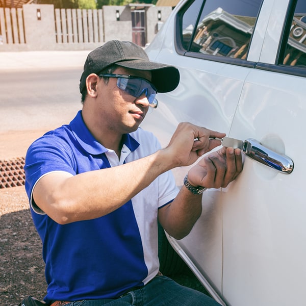 en nuestra cerrajería de autos podemos reparar todo tipo de cerraduras de automóviles